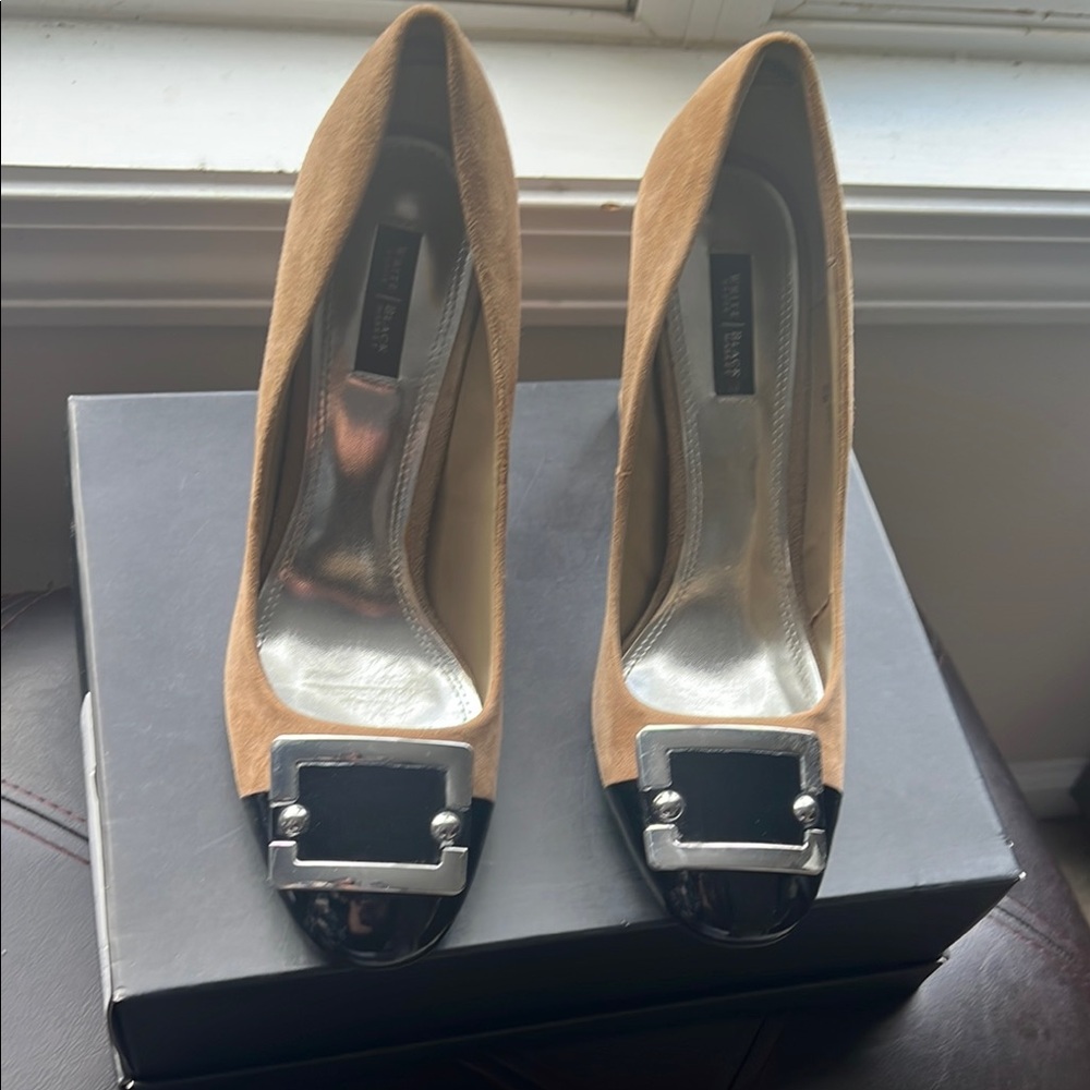 White House Black Market Tan and Black Heels with Sophisticated Buckle